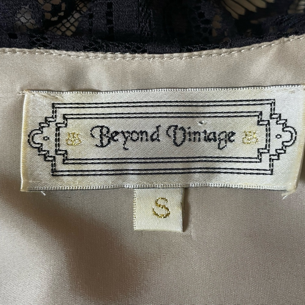 Beyond Vintage black lace with nude underlay top - Picture 6 of 6